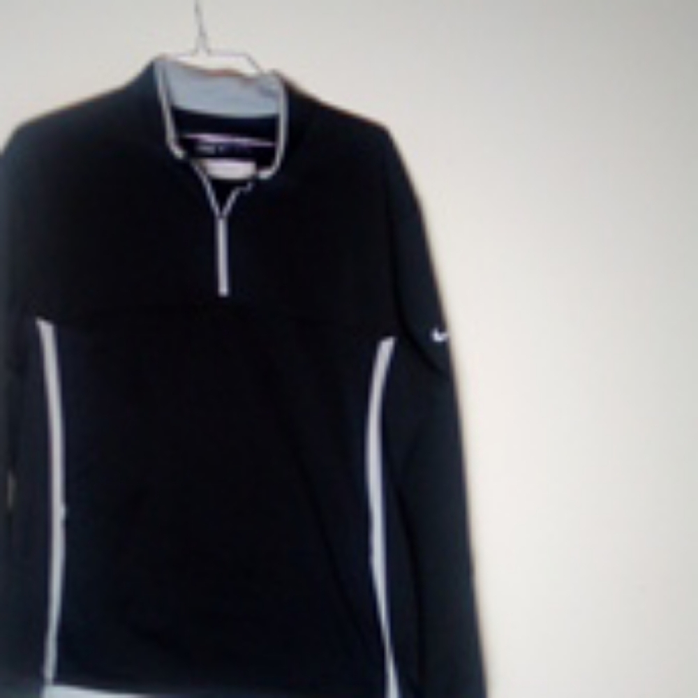 Nike pull over golf..